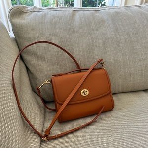 Coach mini messenger bag/ WOC